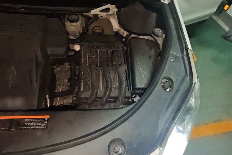 Used Cadillac SRX 2014 3.0L Luxury Model Engine Bay Left