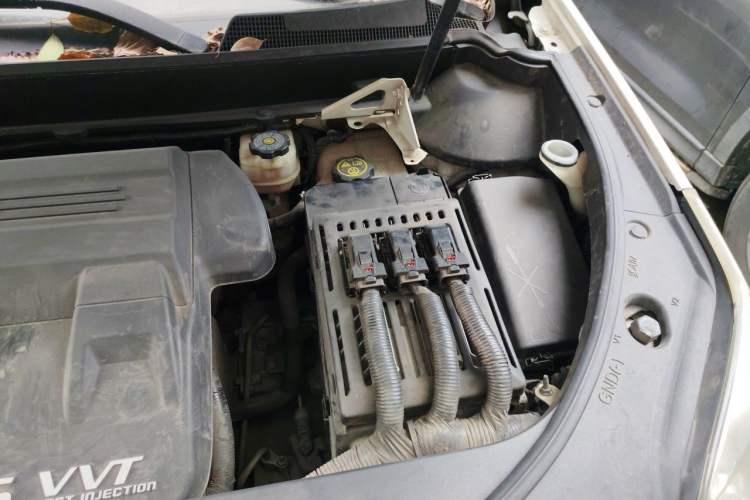 Used Cadillac SRX 2014 3.0L Elite Model Engine Bay Left