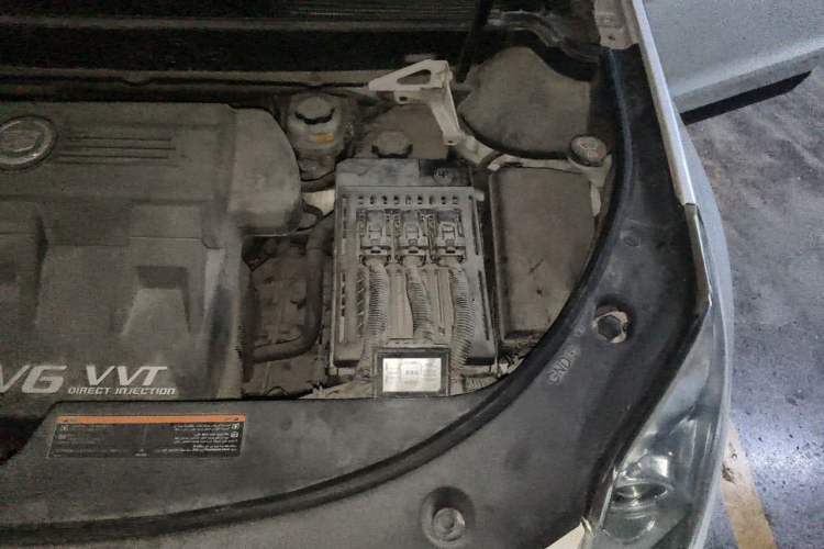 Used Cadillac SRX 2014 3.0L Elite Model Engine Bay Left