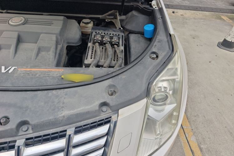 Used Cadillac SRX 2014 3.0L Elite Model Engine Bay Left
