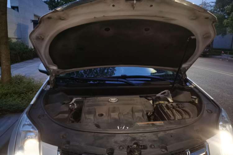 Used Cadillac SRX 2014 3.0L Elite Model Engine Bay