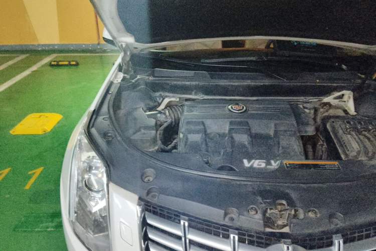 Used Cadillac SRX 2014 3.6L Flagship Model Engine Bay Right