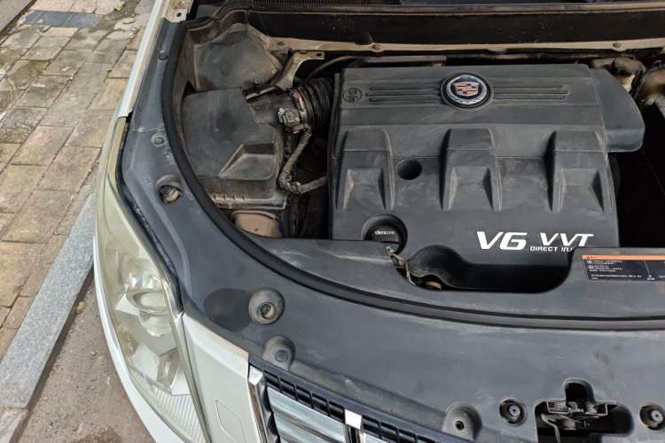 Used Cadillac SRX 2014 3.0L Comfort Model Engine Bay Right