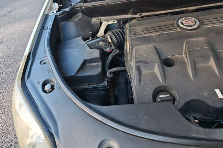 Used Cadillac SRX 2014 3.0L Comfort Model Engine Bay Right