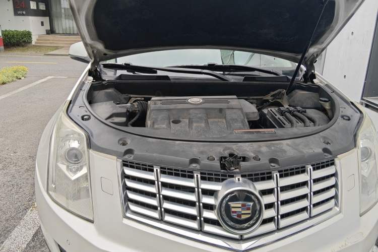 Used Cadillac SRX 2014 3.0L Flagship Model Engine Bay Right