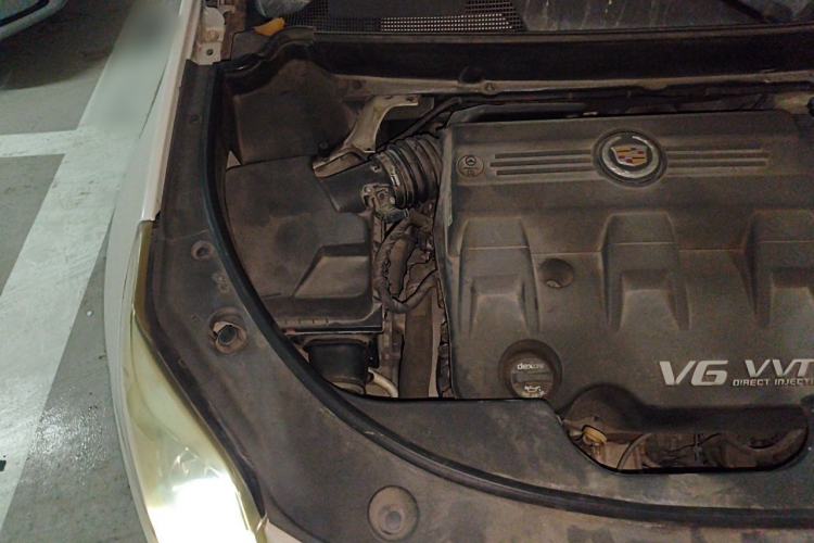 Used Cadillac SRX 2014 3.0L Comfort Model Engine Bay Right