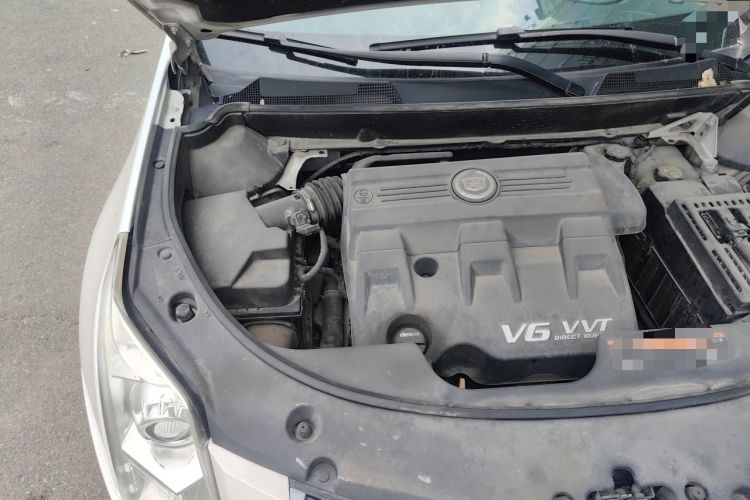 Used Cadillac SRX 2014 3.0L Comfort Model Engine Bay Right