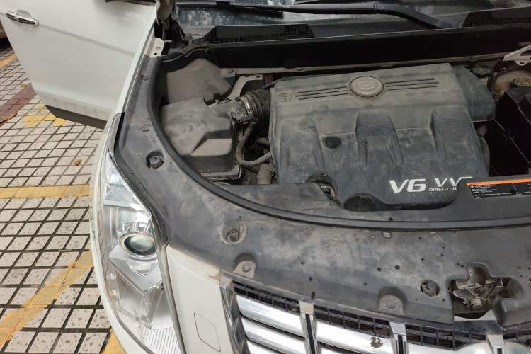 Used Cadillac SRX 2014 3.0L Comfort Model Engine Bay Right
