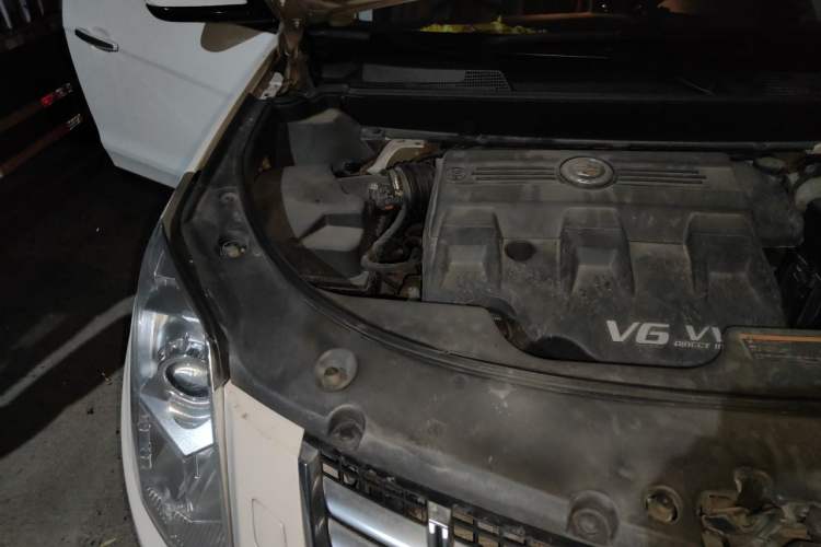 Used Cadillac SRX 2014 3.0L Luxury Model Engine Bay Right
