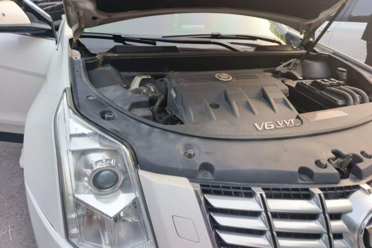 Used Cadillac SRX 2014 3.0L Elite Model Engine Bay Right