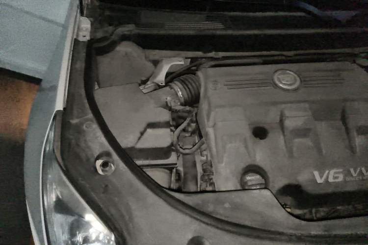 Used Cadillac SRX 2014 3.0L Elite Model Engine Bay Right