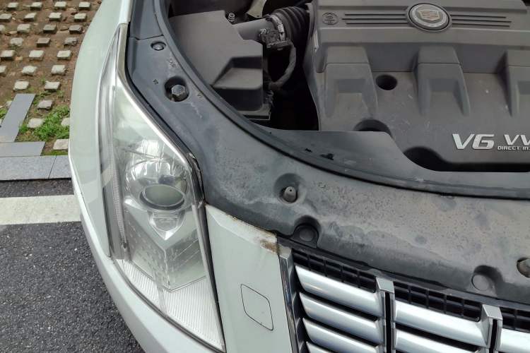 Used Cadillac SRX 2014 3.0L Luxury Model Engine Bay Right