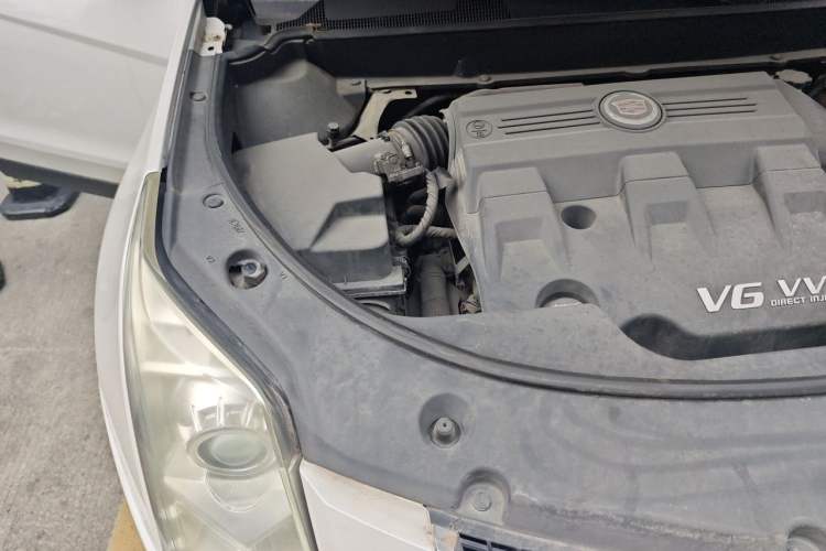Used Cadillac SRX 2014 3.0L Elite Model Engine Bay Right