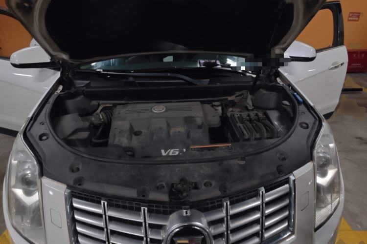 Used Cadillac SRX 2014 3.0L Comfort Model Engine Bay