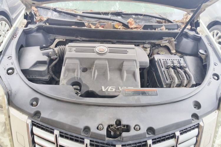 Used Cadillac SRX 2014 3.0L Comfort Model Engine Bay