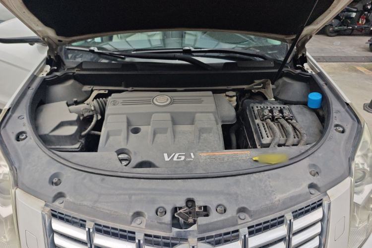 Used Cadillac SRX 2014 3.0L Elite Model Engine Bay