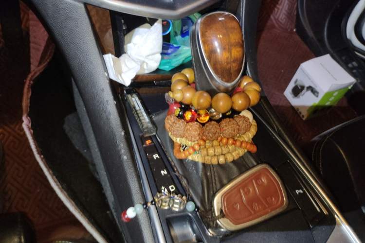 Used Cadillac SRX 2014 3.0L Elite Model Gear Lever