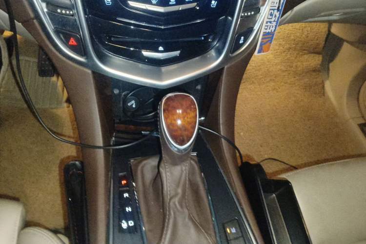 Used Cadillac SRX 2014 3.6L Flagship Model Gear Lever
