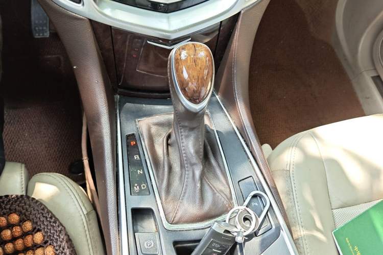 Used Cadillac SRX 2014 3.0L Elite Model Gear Lever