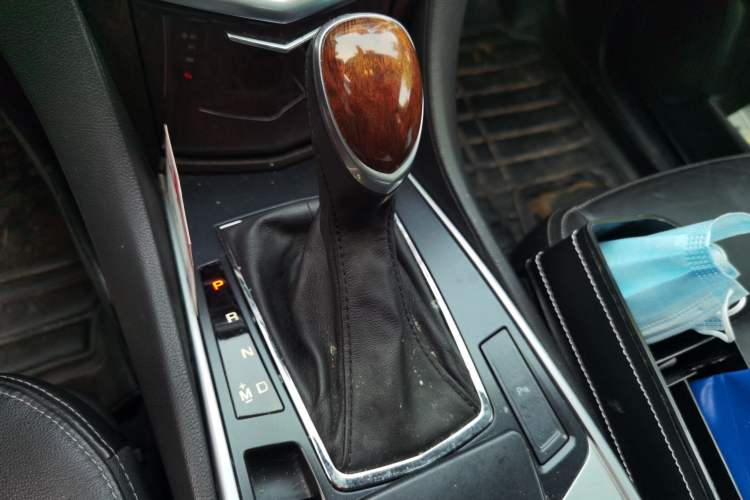 Used Cadillac SRX 2014 3.0L Elite Model Gear Lever