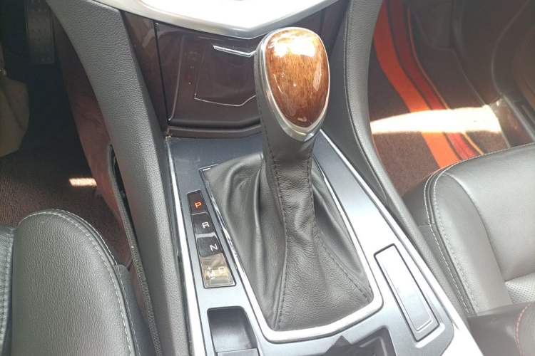 Used Cadillac SRX 2014 3.0L Elite Model Gear Lever