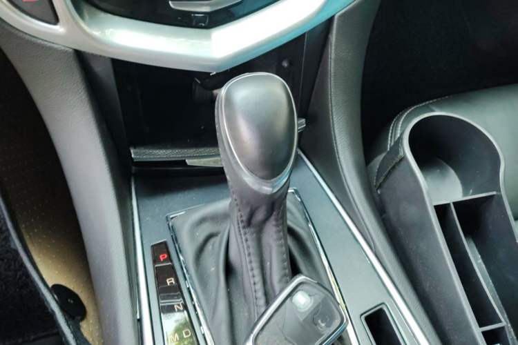 Used Cadillac SRX 2014 3.0L Comfort Model Gear Lever
