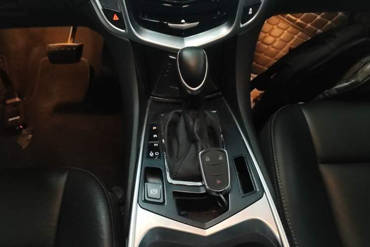 Used Cadillac SRX 2014 3.0L Comfort Model Gear Lever