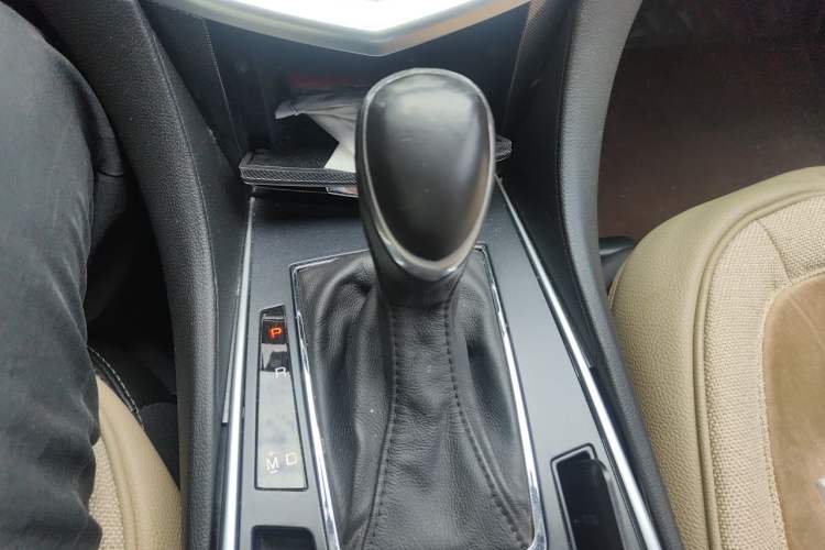 Used Cadillac SRX 2014 3.0L Comfort Model Gear Lever