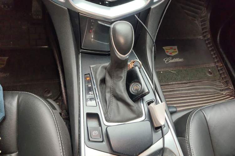 Used Cadillac SRX 2014 3.0L Comfort Model Gear Lever