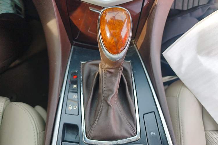 Used Cadillac SRX 2014 3.0L Elite Model Gear Lever