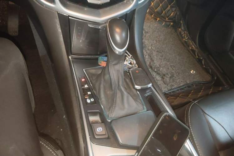 Used Cadillac SRX 2014 3.0L Comfort Model Gear Lever