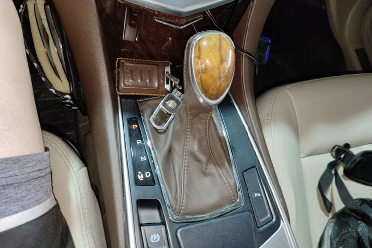 Used Cadillac SRX 2014 3.0L Elite Model Gear Lever