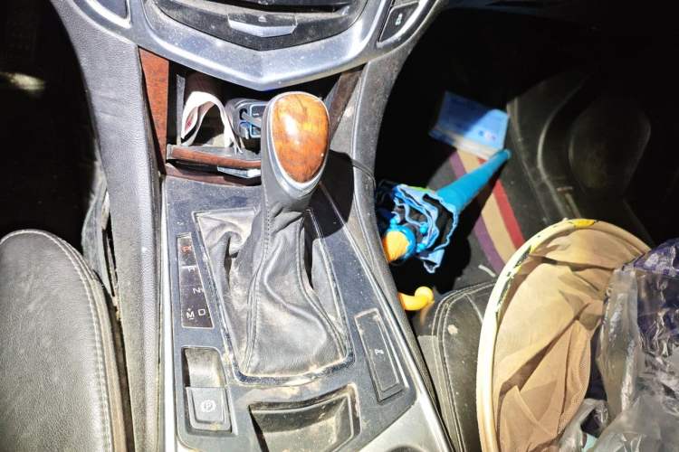 Used Cadillac SRX 2014 3.0L Leading Model Gear Lever
