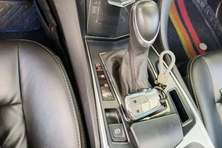 Used Cadillac SRX 2014 3.0L Comfort Model Gear Lever