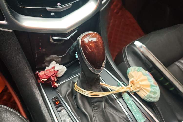 Used Cadillac SRX 2014 3.0L Luxury Model Gear Lever