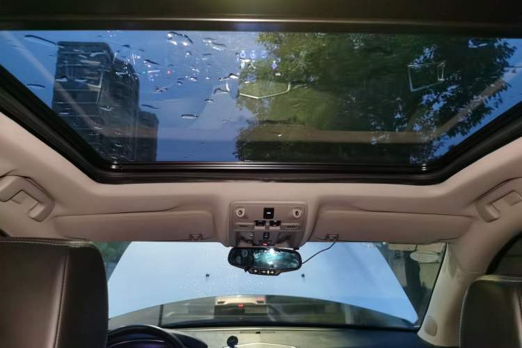Used Cadillac SRX 2014 3.0L Elite Model Headliner