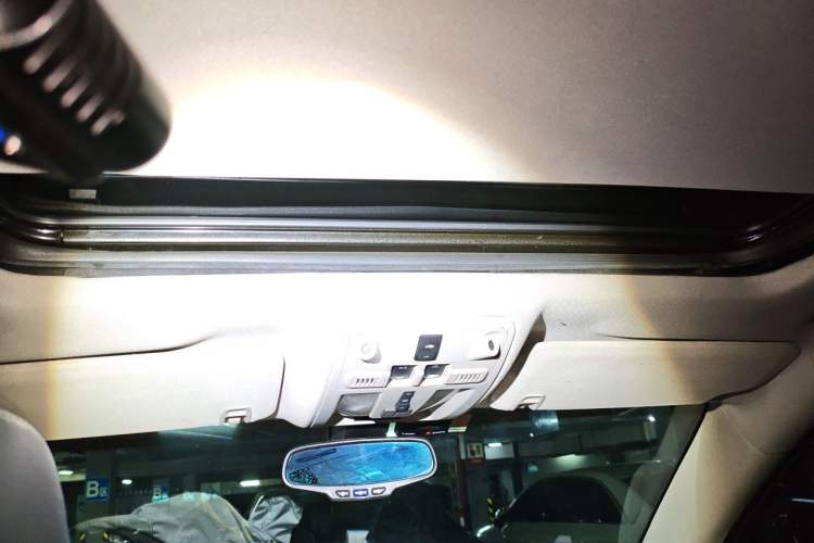 Used Cadillac SRX 2014 3.0L Leading Model Headliner