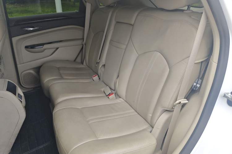 Used Cadillac SRX 2014 3.0L Elite Model Interior 1