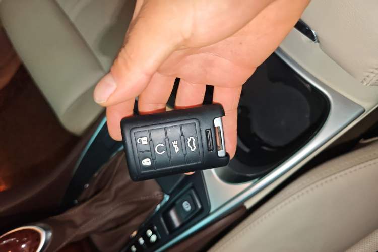 Used Cadillac SRX 2014 3.0L Elite Model Interior 1