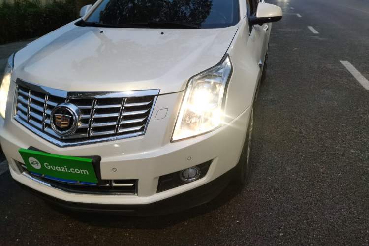 Used Cadillac SRX 2014 3.0L Elite Model Left Front Headlight