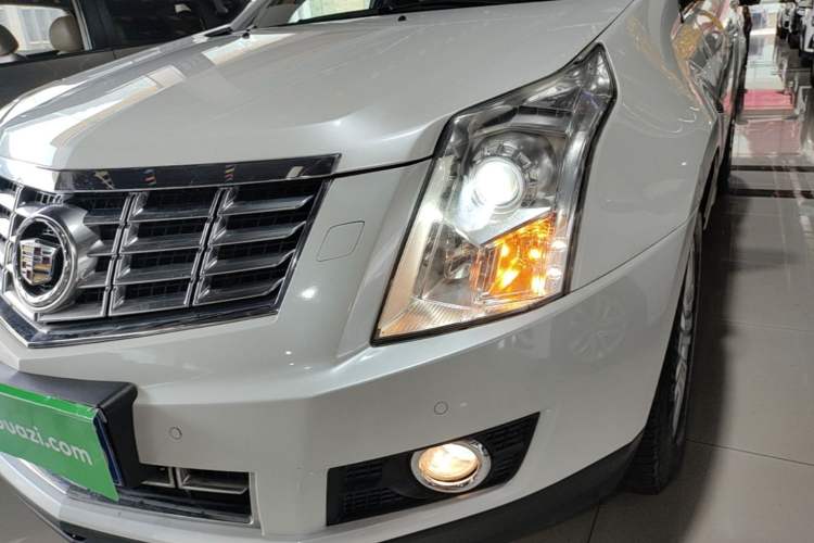 Used Cadillac SRX 2014 3.0L Elite Model Left Front Headlight