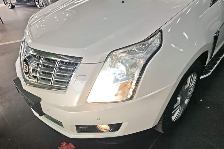 Used Cadillac SRX 2014 3.0L Elite Model Left Front Headlight