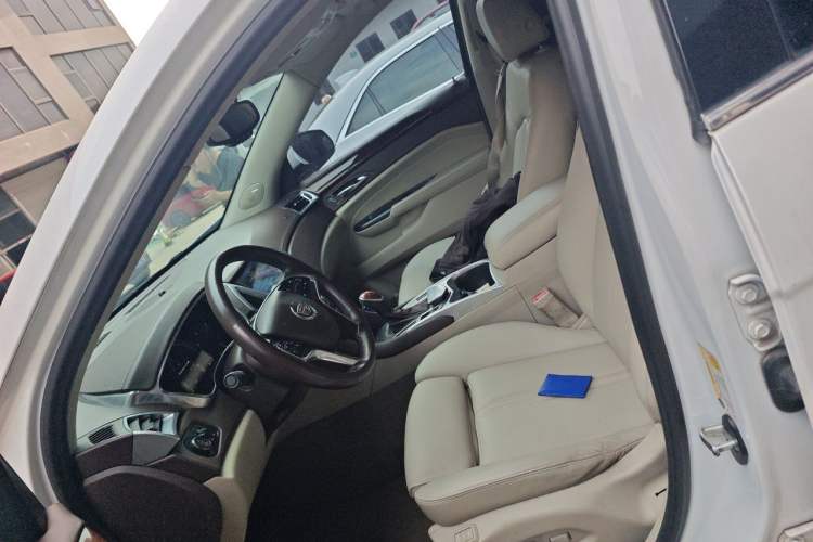 Used Cadillac SRX 2014 3.0L Elite Model Left Front Seat