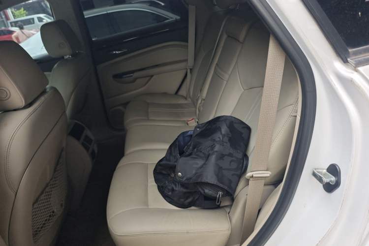 Used Cadillac SRX 2014 3.0L Elite Model Left Rear Seat
