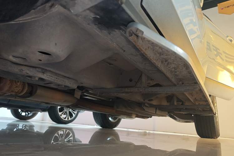 Used Cadillac SRX 2014 3.0L Comfort Model Left Side Sill