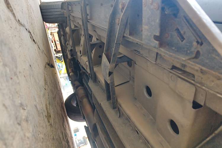 Used Cadillac SRX 2014 3.0L Elite Model Left Side Sill