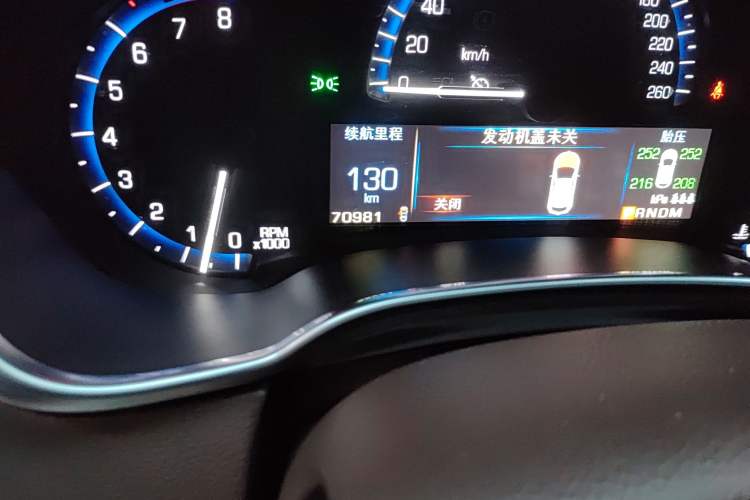 Used Cadillac SRX 2014 3.0L Elite Model Odometer Close Up