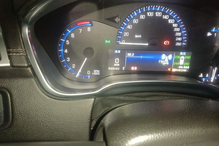 Used Cadillac SRX 2014 3.0L Leading Model Odometer Close Up