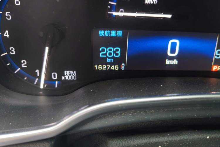 Used Cadillac SRX 2014 3.0L Elite Model Odometer Close Up