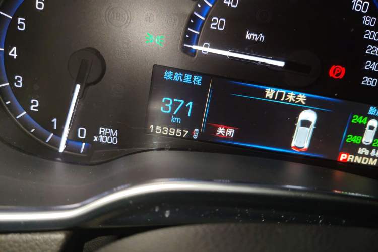 Used Cadillac SRX 2014 3.0L Leading Model Odometer Close Up